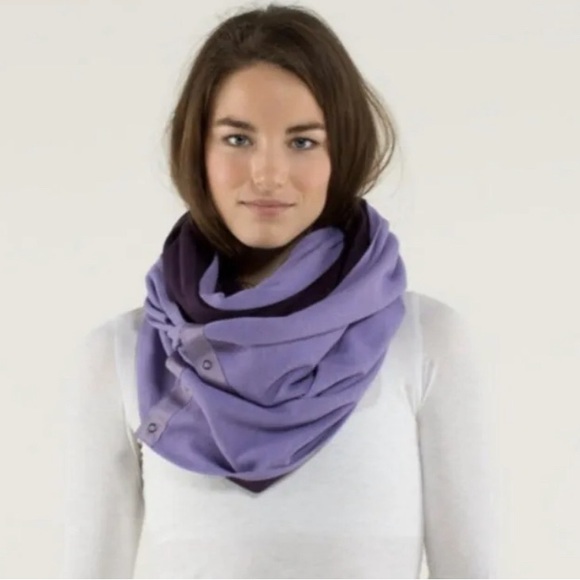 Lululemon vinyasa scarf wrap nwot purple - Picture 1 of 8